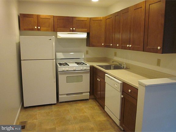 5th image of 4434 Kendrick St Floor 1
