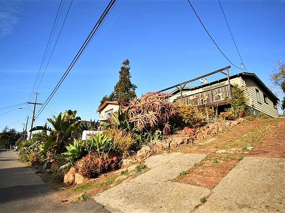 4th image of 6632 Simson St