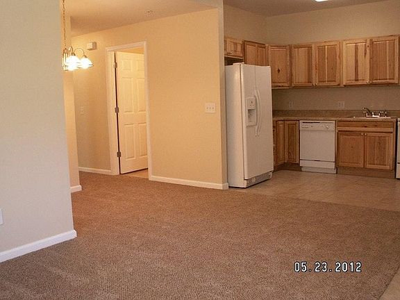 3rd image of 7402 Courtyard Dr