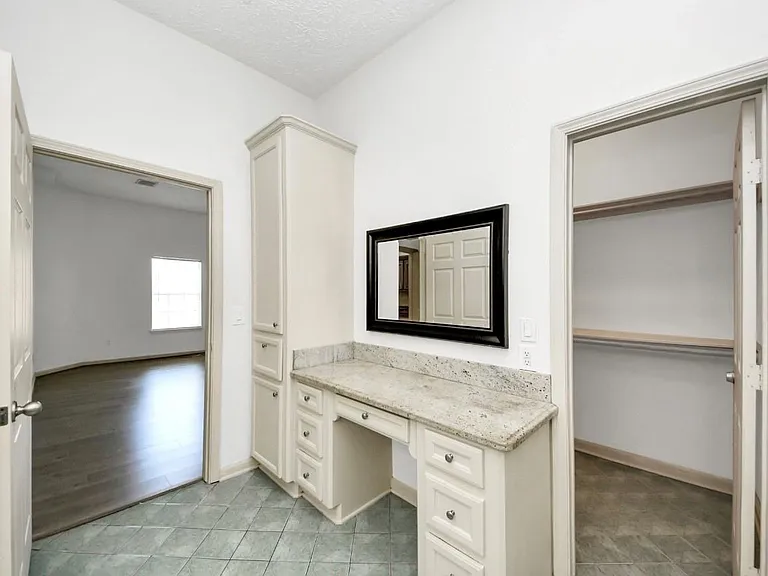 10535 Emnora Ln — Photo 22
