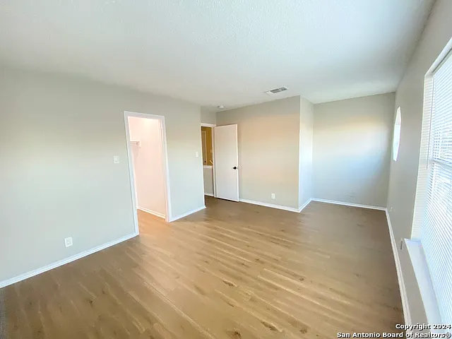 4203 Misty Springs Dr — Photo 6