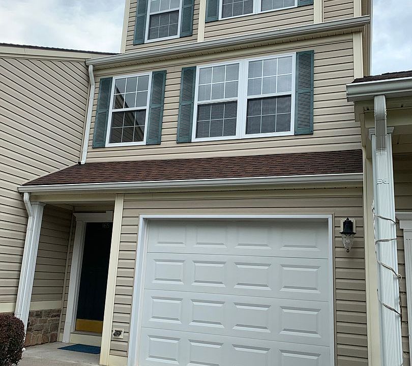 1st image of 165 Huff Heritage Ln