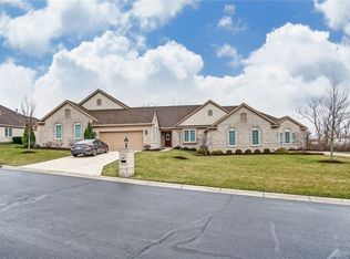 6876 Lorien Woods Dr, Dayton, OH 45459