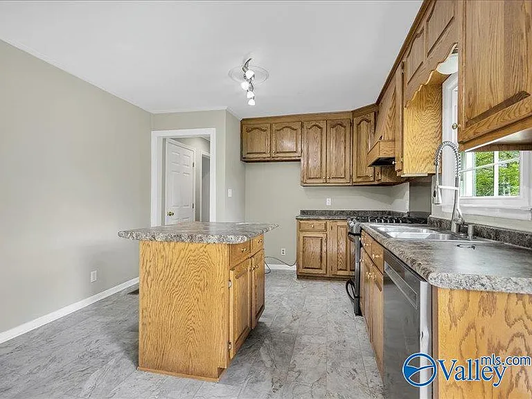 315 Jack Coleman Dr NW — Photo 8