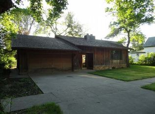 403 9th Ave SW, Mandan, ND 58554