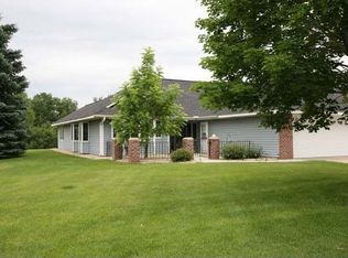 1120 Lois Ct, Shoreview, MN 55126