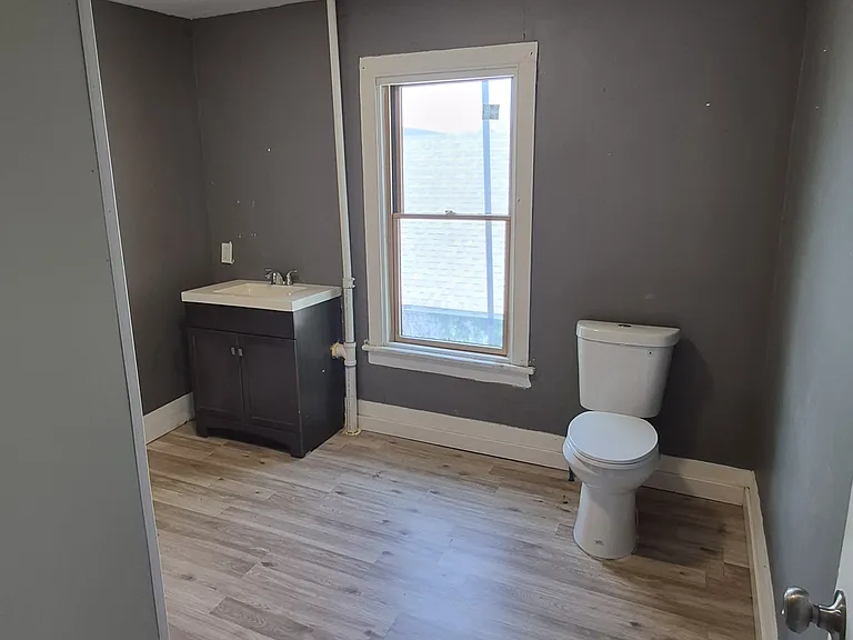 16 1st St #2 — Photo 8