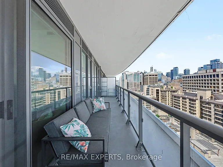 280 Dundas St W #1805 — Photo 21