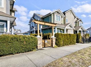 19299 72nd Ave #1, Surrey, BC V4N 5Y3