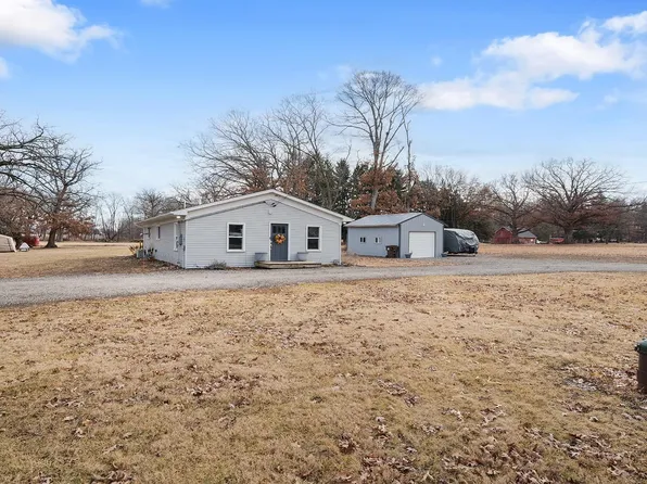5047 N Wendorf Rd, Monroe Center, IL 61052