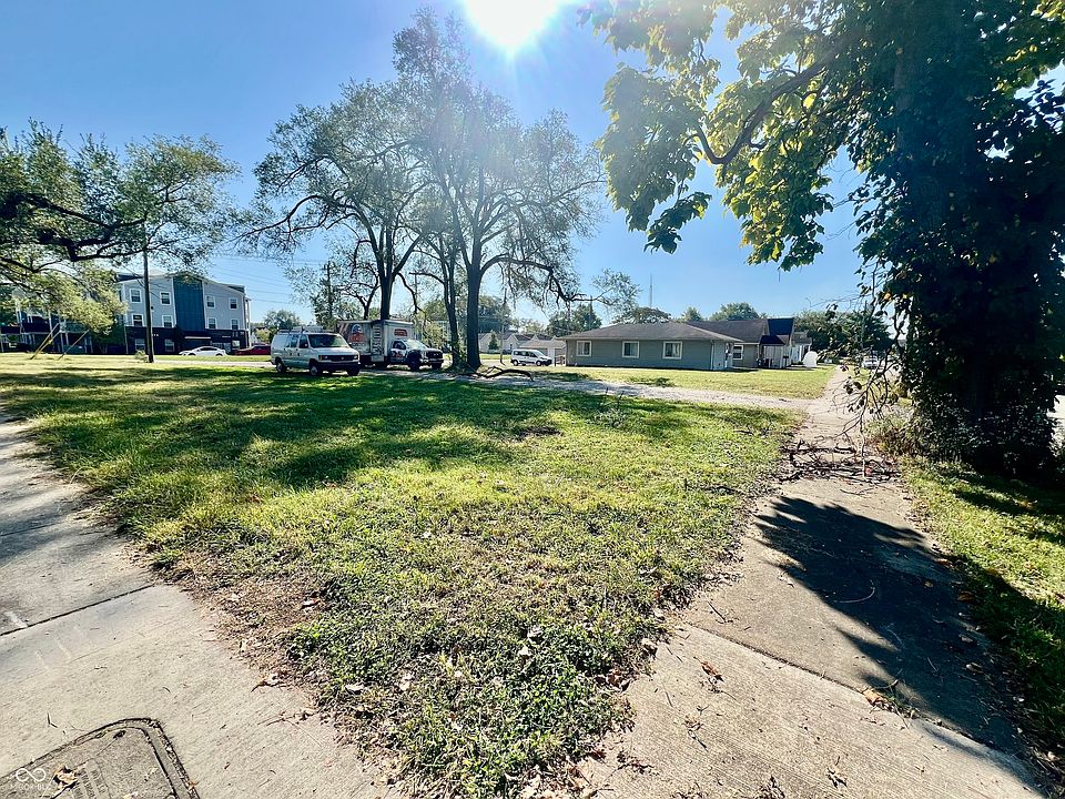 2nd image of 851 Werner Ave