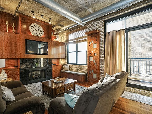 3rd image of 1521 W Haddon Ave APT 2C