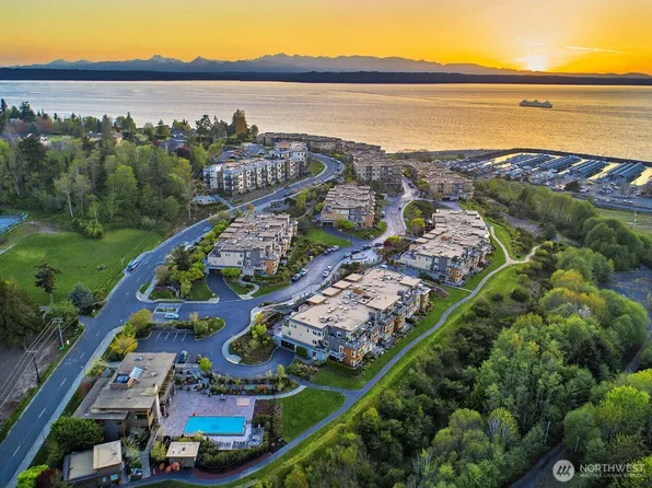 61 Pine Street #201, Edmonds, WA 98020