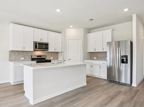 4031 Granbury Dr, Farmersville, TX 75442