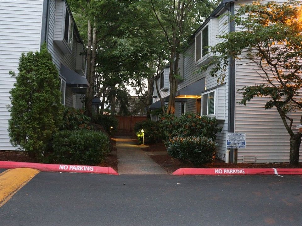1st image of 146 146th Ave SE #109