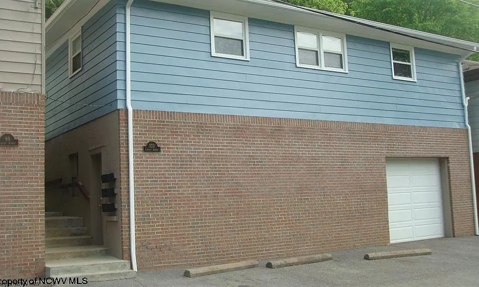 103 Liberty Ave