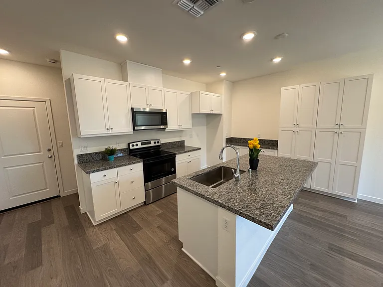 1712 Perfect Day Pl — Photo 6