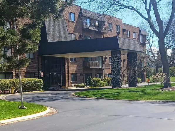235 Mill Rd APT 213B, Addison, IL 60101