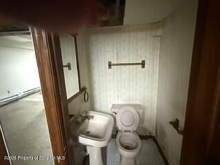 4th image of 1502 Prospect Ave
