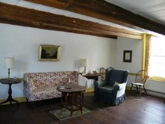 3rd image of 469 S Ohioville