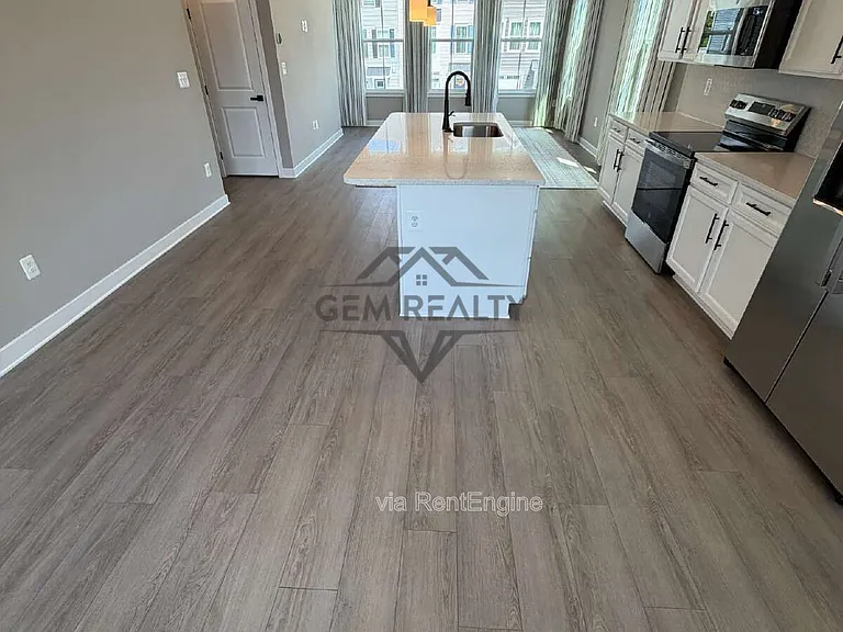 8700 Stevenson Ln — Photo 33