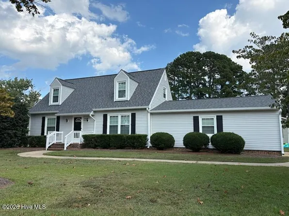 300 Westfield Drive, Dunn, NC 28334