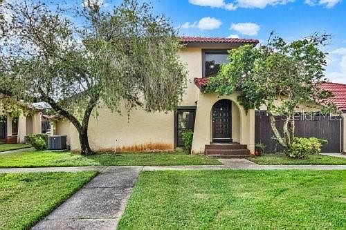 1st image of 451 HUNTER CIRCLE