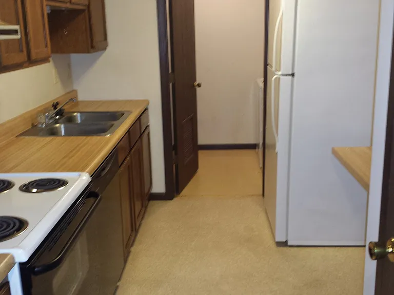 505B Columbia Dr — Photo 9