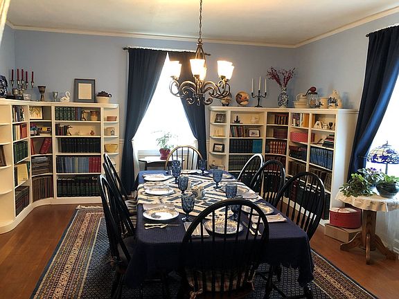3rd image of 211 Jennings Ave