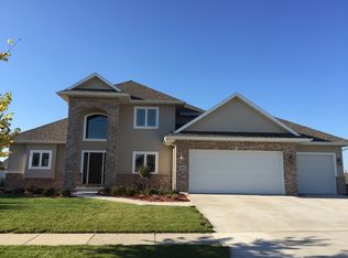 534 Biese St, Combined Locks, WI 54113