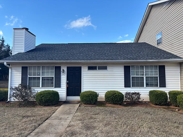 1740 Bob White Ln SE — Photo 1