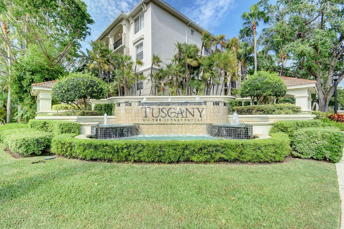 Building Photo - 1306 Tuscany Way #306