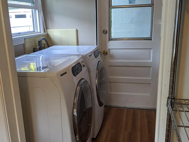 1212 S Mayflower Ave — Photo 13