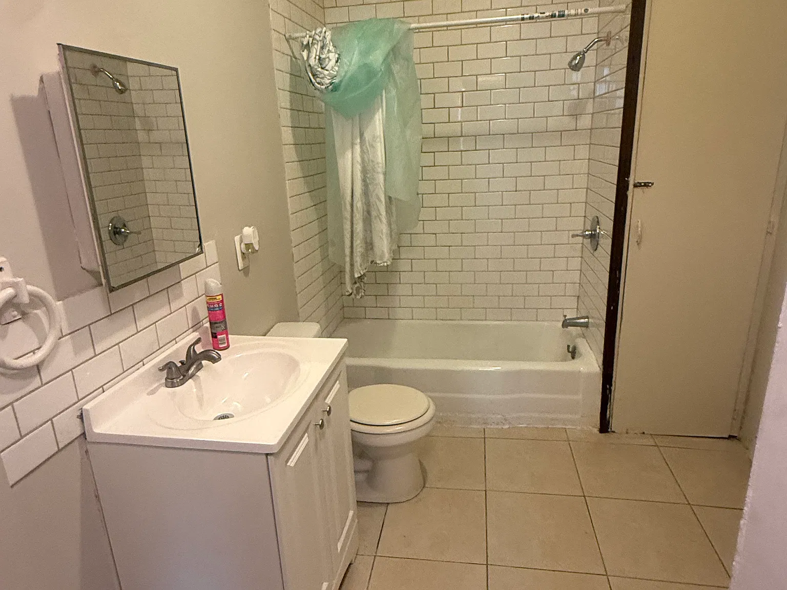 2 bed, $1,100 — Photo 4
