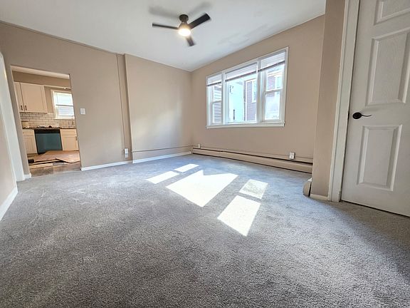 5th image of 132 Lafayette Ave