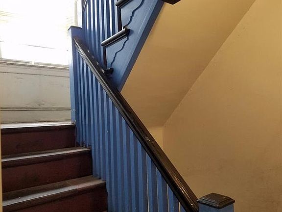 5th image of 4919 Wissahickon Ave