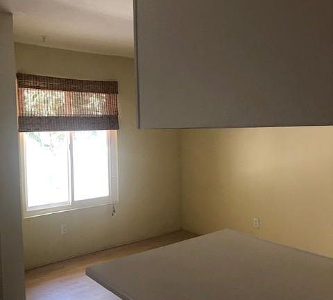 Dining area off kitchen