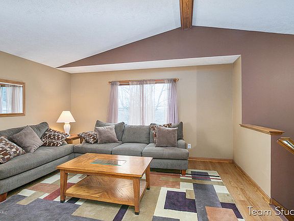 5th image of 1815 Ball Ave NE