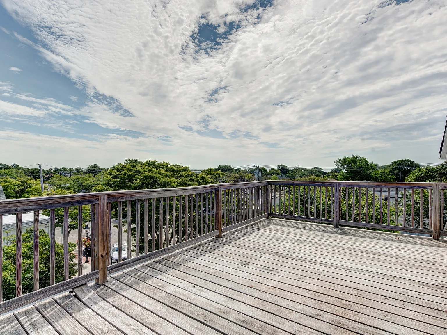 Westhampton Beach Penthouse Condo Summer Rental — Photo 3