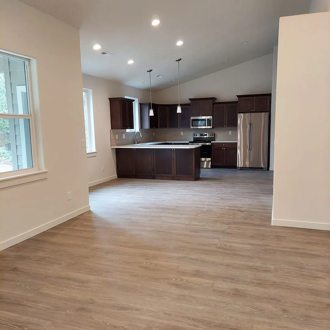 Available Now! | 2022 Build | 1-Acre Lot — Photo 3