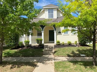 1017 Grey Fox Dr, Aubrey, TX 76227