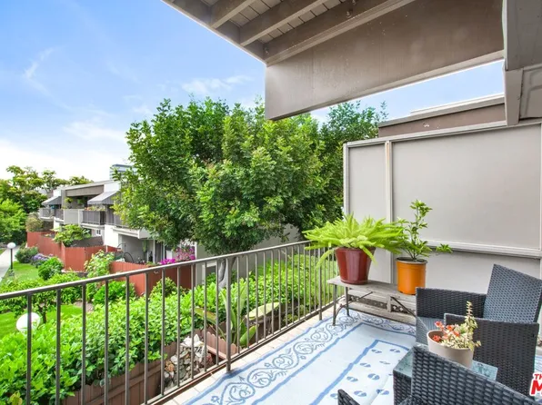 11120 Queensland St Unit D38, Los Angeles, CA 90034