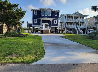 3912 W Dolphin Dr, Oak Island, NC 28465