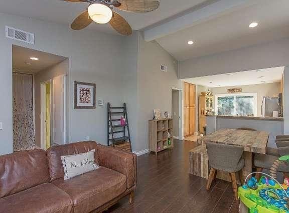3rd image of 4725 Elderberry Ave