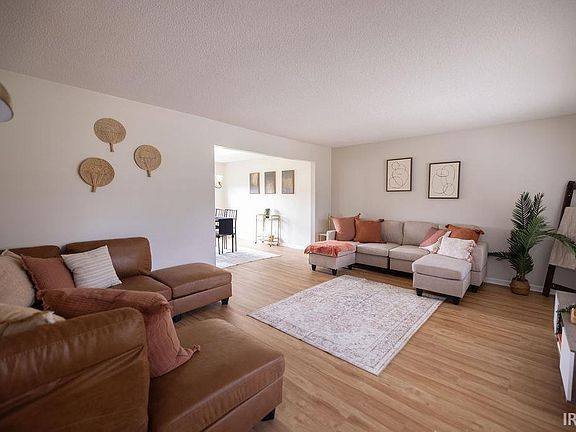 4th image of 435 N Cherry Wood Ln