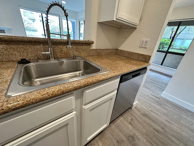 39206 Guardino Dr #112 — Photo 24