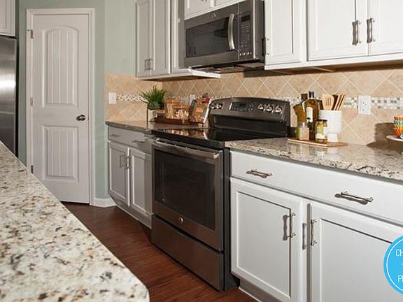 4th image of 4490 Middletown Dr #1