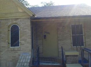 2601 Stuart Dr, Fort Worth, TX 76104