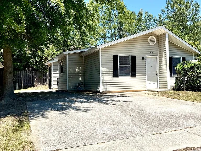 2442 Winston Way — Photo 3