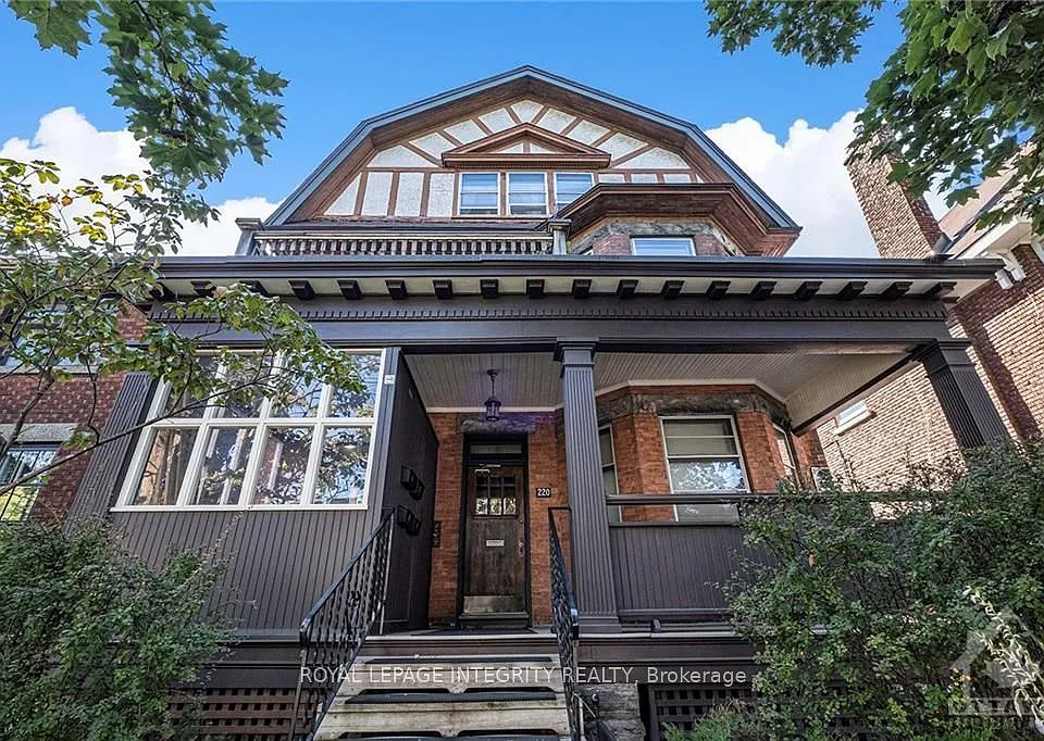 220 Powell Ave #4